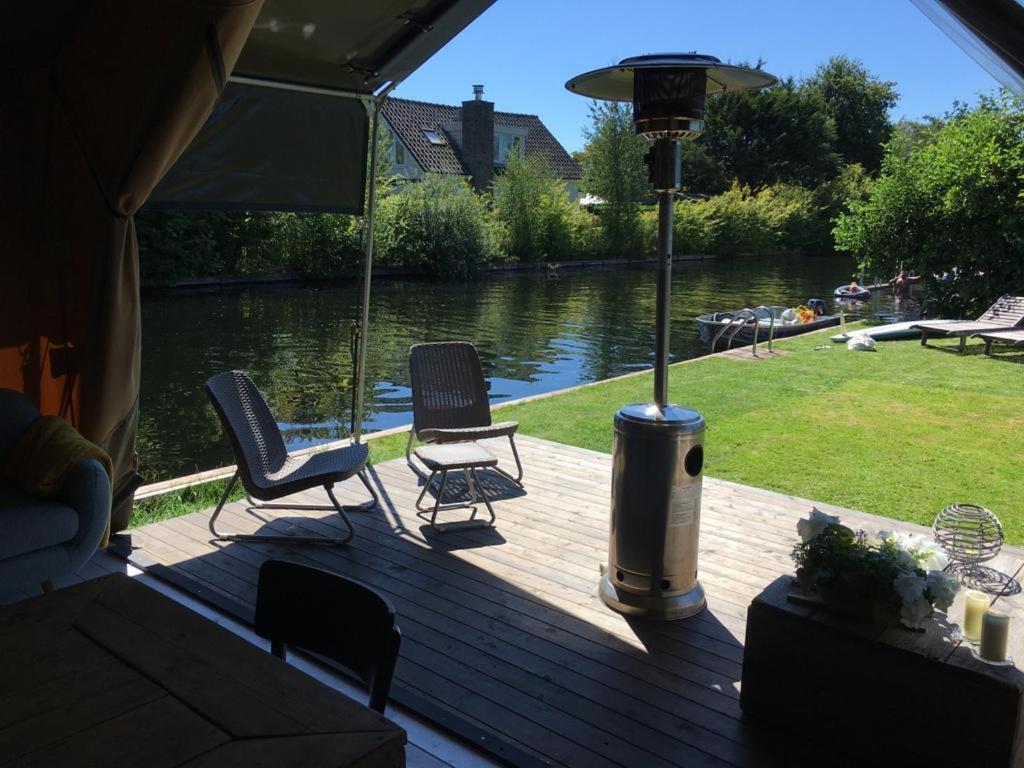 Glamping Aan De Plas Vinkeveen Exterior photo