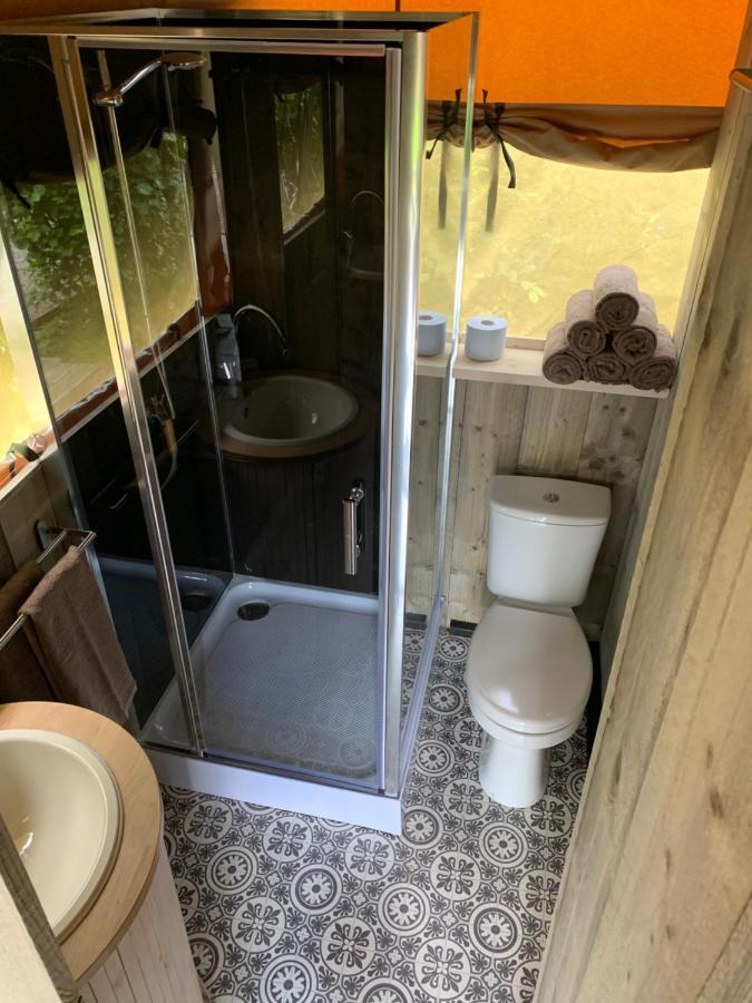 Glamping Aan De Plas Vinkeveen Exterior photo